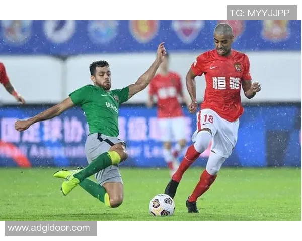 深圳足球队与重庆足球队耐力对决赛后分析与总结 深圳足球队与重庆足球队耐力对决赛后分析与总结